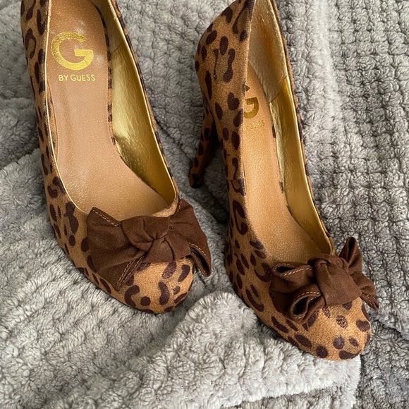 Guess leopard print heels SIZE 7 - Picture 2 of 5